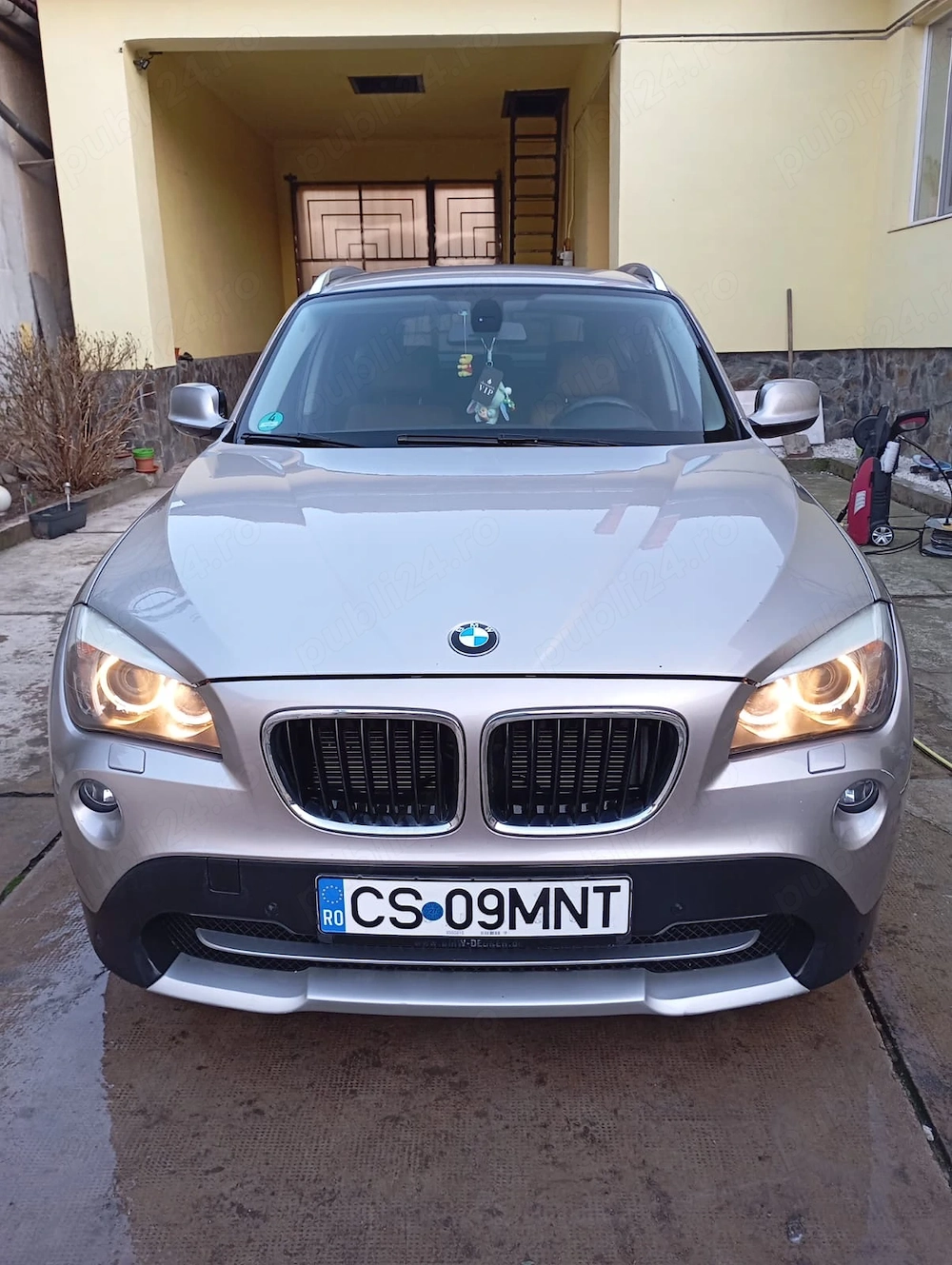 vand BMW X1