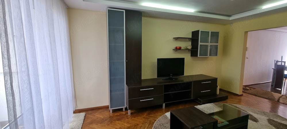Inchiriez apartament  cu 3 camere in Tudor complet mobilat si utilat