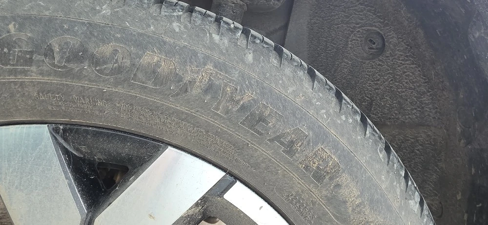 3 anvelope Goodyear 215 60 R17 100 h M+S