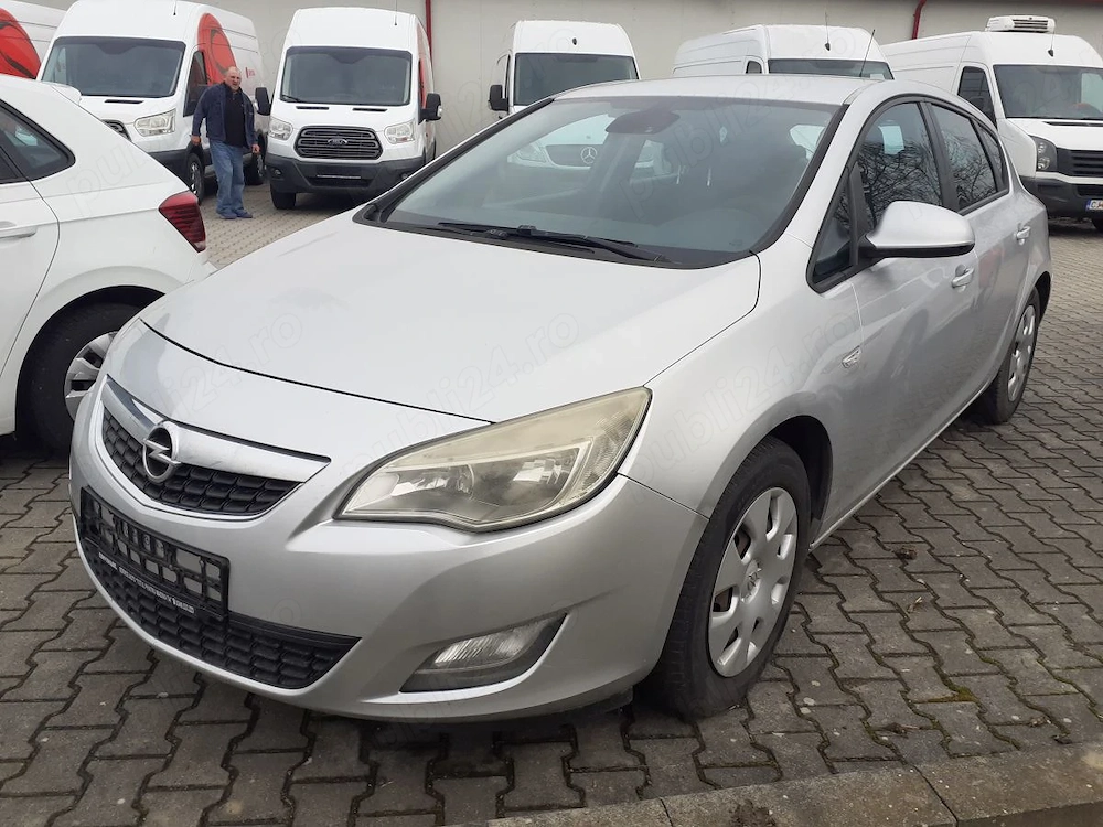 Opel Astra 1.7 CDTI   2010