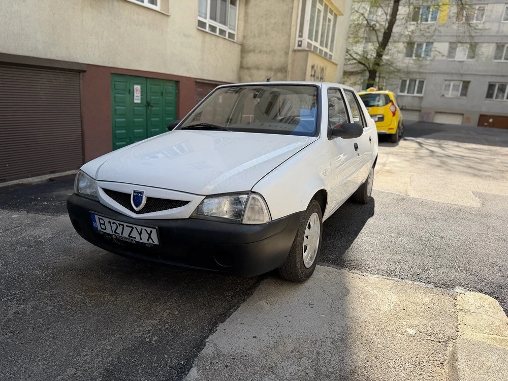  Dacia Solenza, an fabricație 2004, motor 1.4 benzină, foarte fiabil și economic.    Doar 32.000