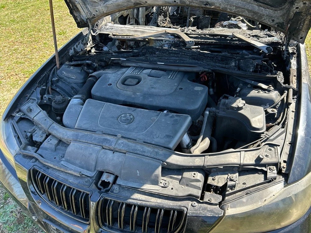 BMW Seria 3 E90 320d (204D4 / M47) din 2005 - Interior ars