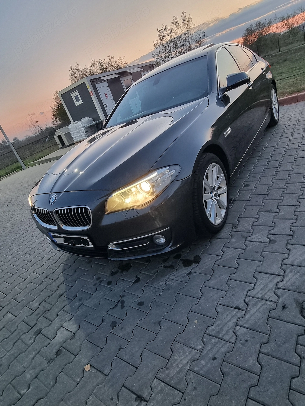 BMW Seria 5 520d Aut. Luxury Line