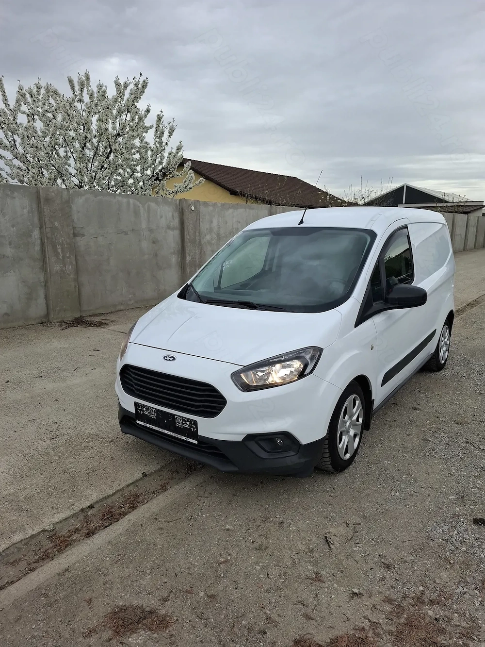 Ford Transit courier 2020