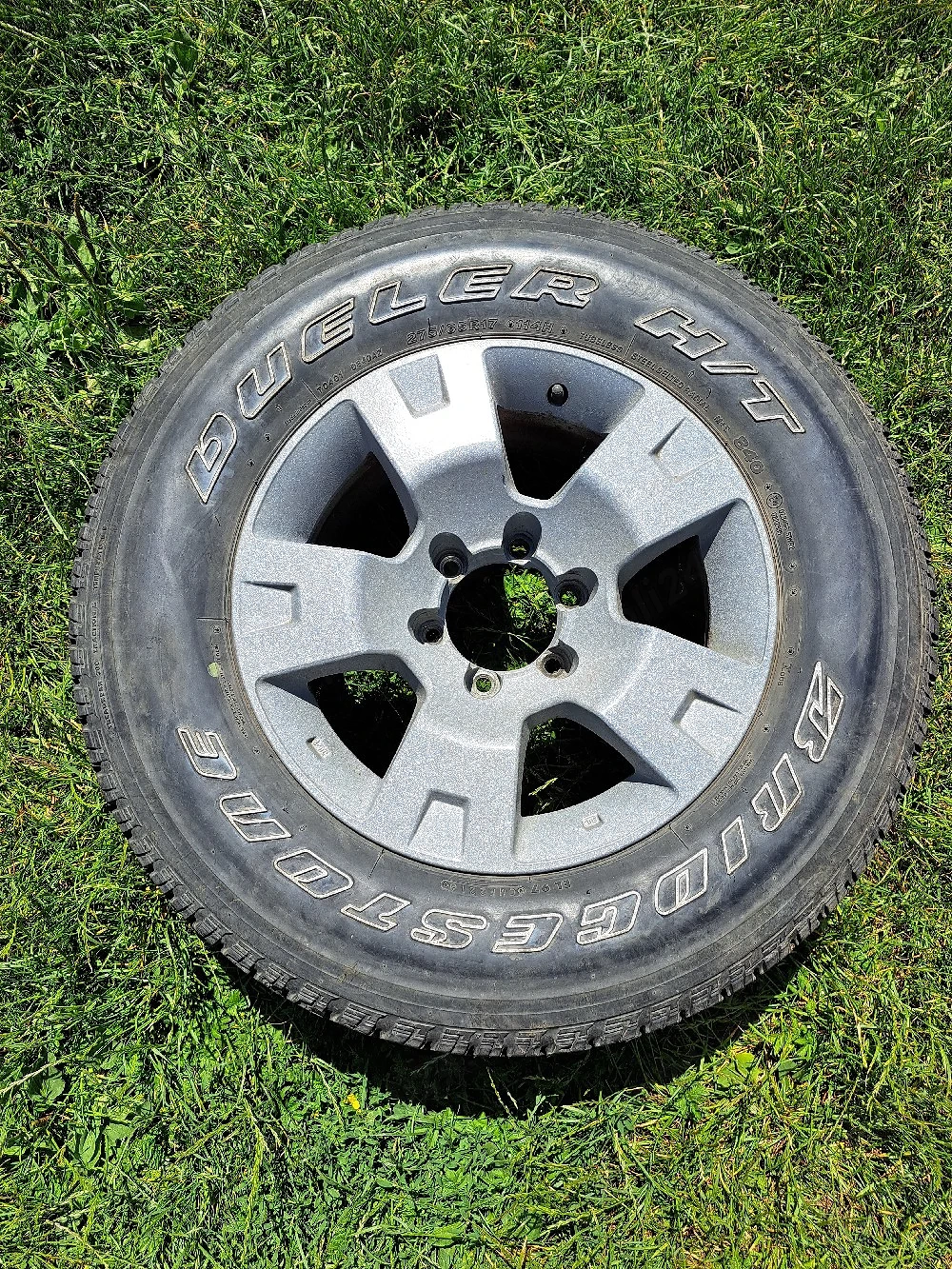 Jantă R17 Nissan Patrol Gu4 + anvelopă Bridcestone