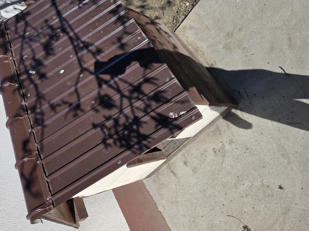 Vând cușcă pentru câine de talie mare