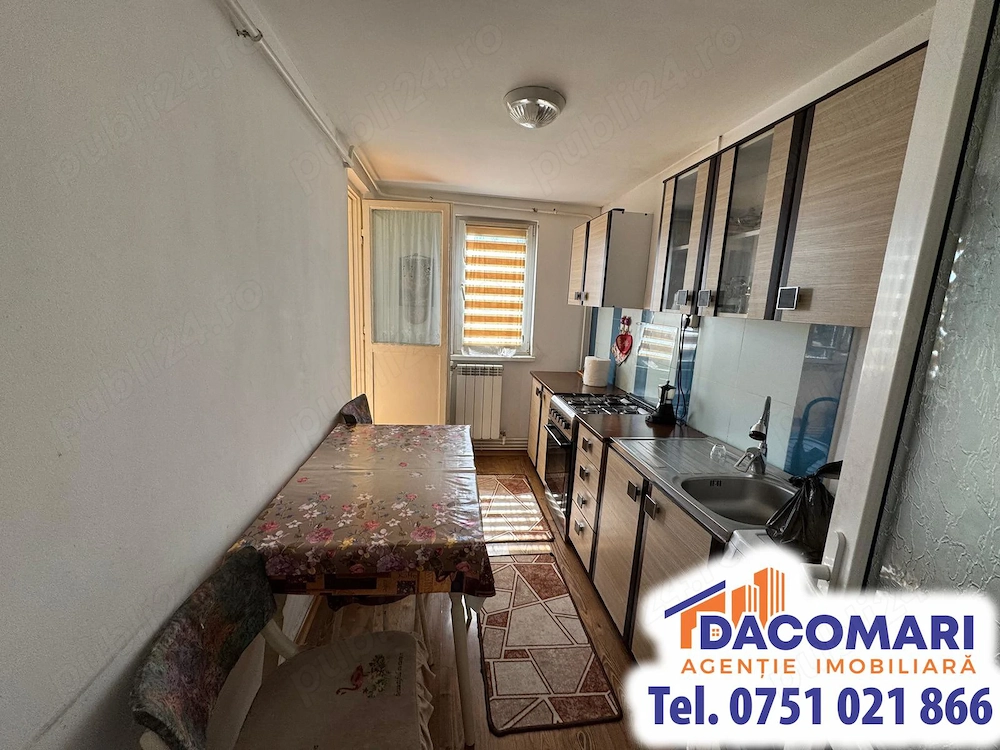 Apartament 3 camere   Micro 40 | La L-uri, poziție excelentă la strada principală!