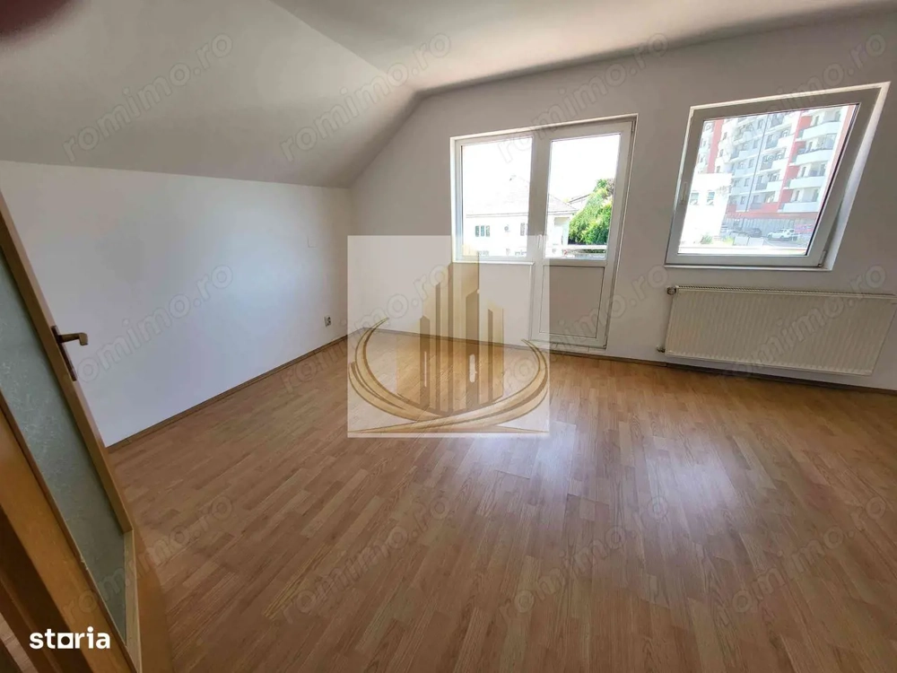 Casă spațioasă, versatilă – ideală pentru firmă sau locuință