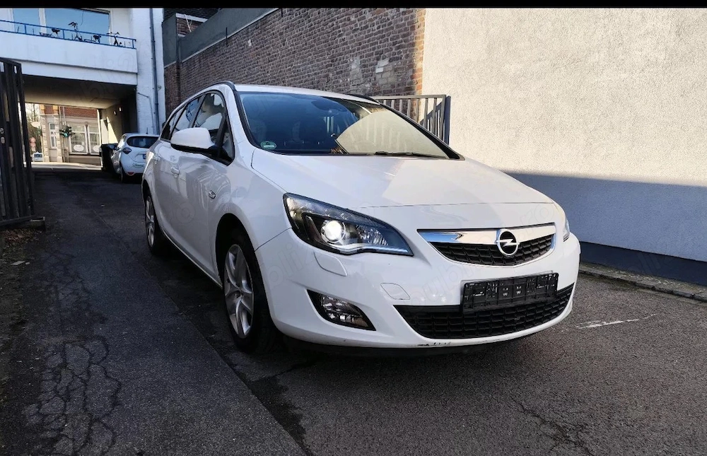 Vând Opel Astra J,Diesel,2013
