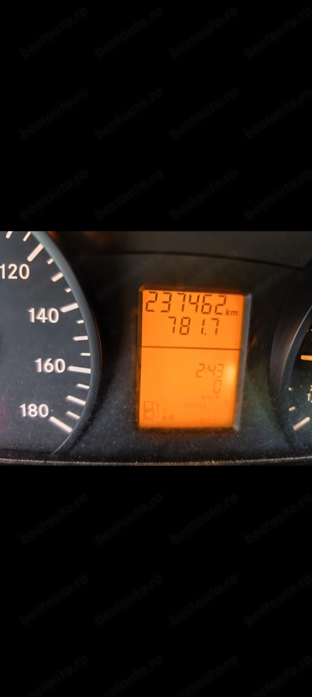 Vand mercedes prelata an 2012 stare buna