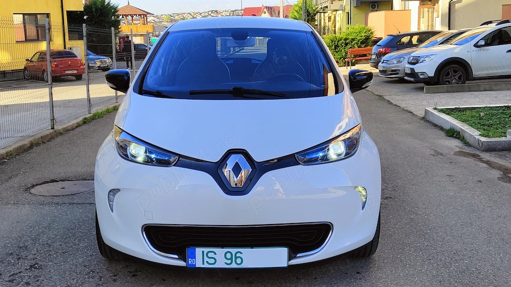 Renault Zoe fab.2016 impecabil full camera-senzori parcare -jante aliaj -keyless entry- bi-xenon led