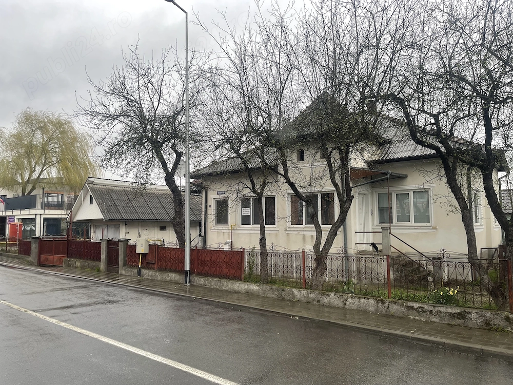 Casa +anexe + gradina de vanzare   in centru Beclean B-N
