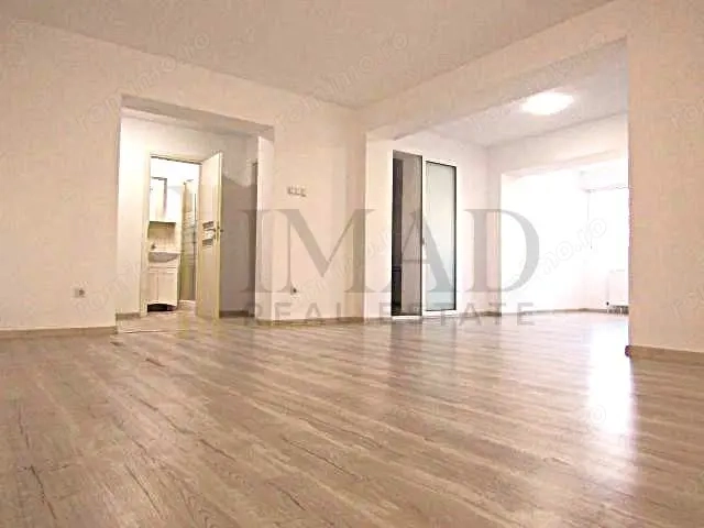 Vanzare apartament et 1, 4 cam 125 mp, complet renovat in Targoviste.