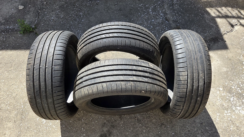 Vând anvelope GoodYear de vară 205/55/16 