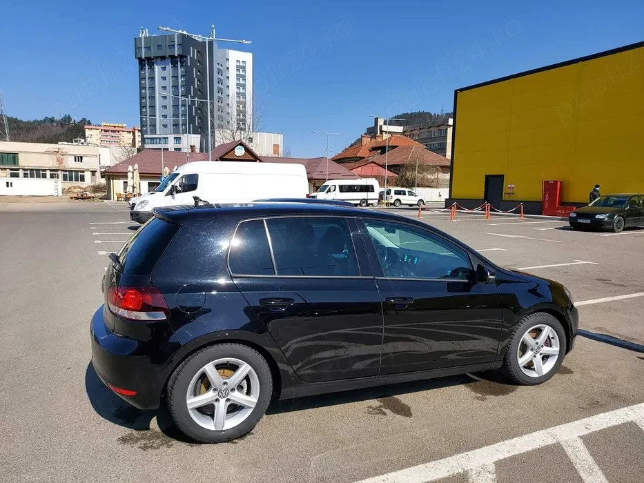 VW Golf 6 1.8 Trapa, Interior Alcantara,ÎncălzireScaune,DubluClima Sistem audio performant,PilotAuto