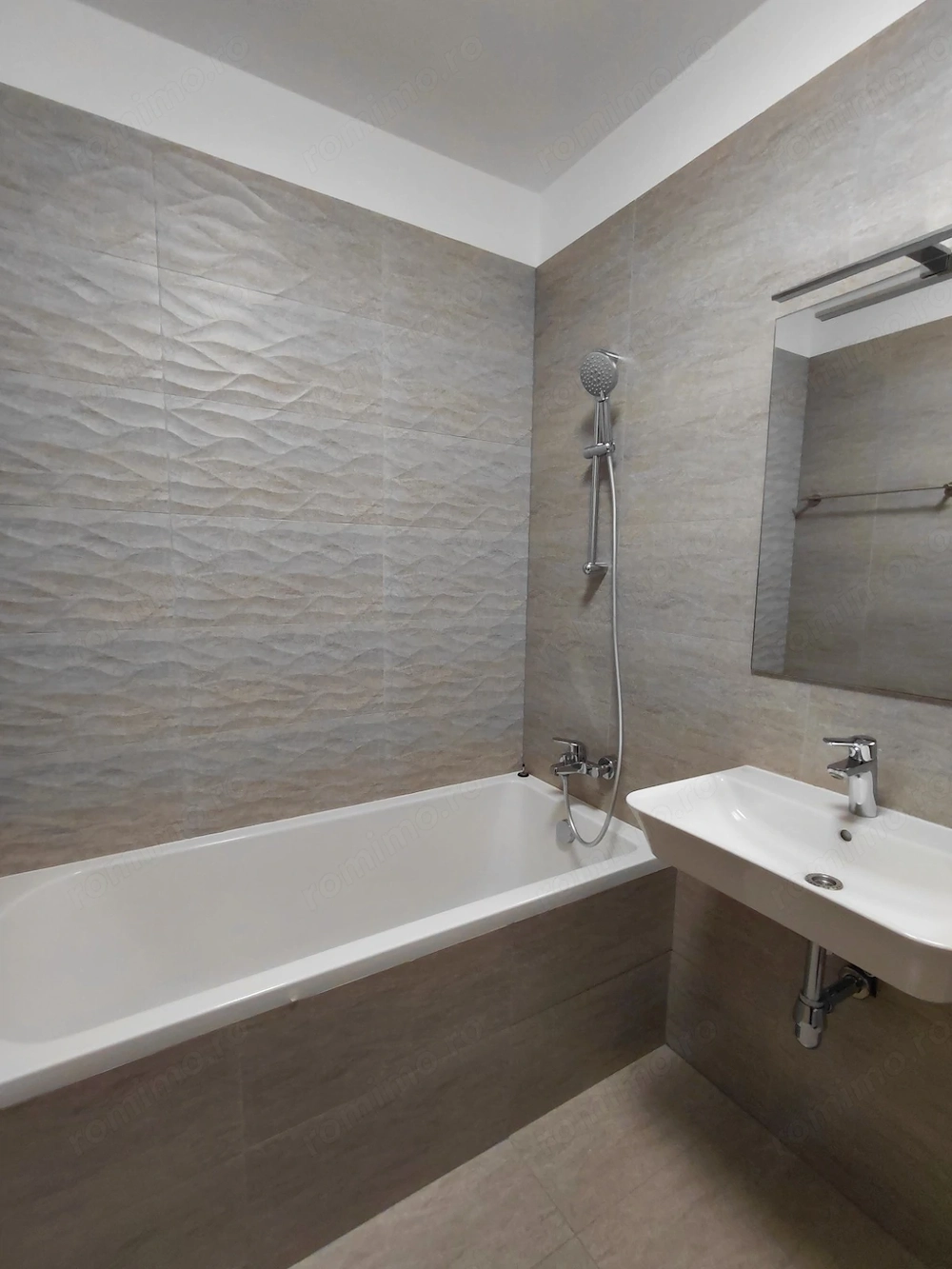 Apartament cu 2 camere BOXA, parcare SUBTERANA Calea Torontalului