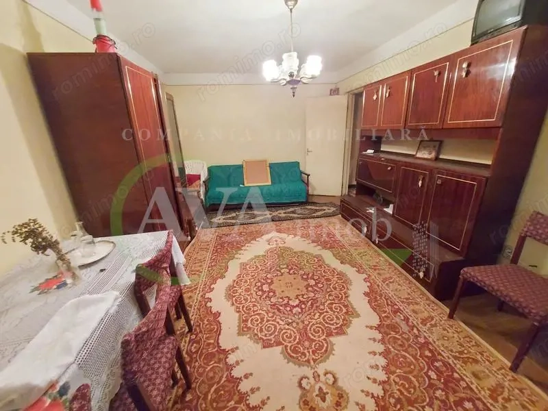 Apartament 3 decomandate, parter, 2 bai, zona Cornisa