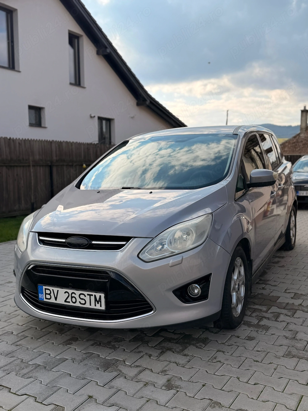 Vând Ford Focus Grand C-max 2011