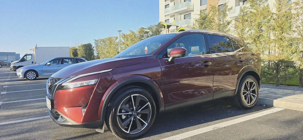 Vând Nissan Qashqai 1.3 l 156CP X-Tronic MHEV Tekna Mild-hibryd