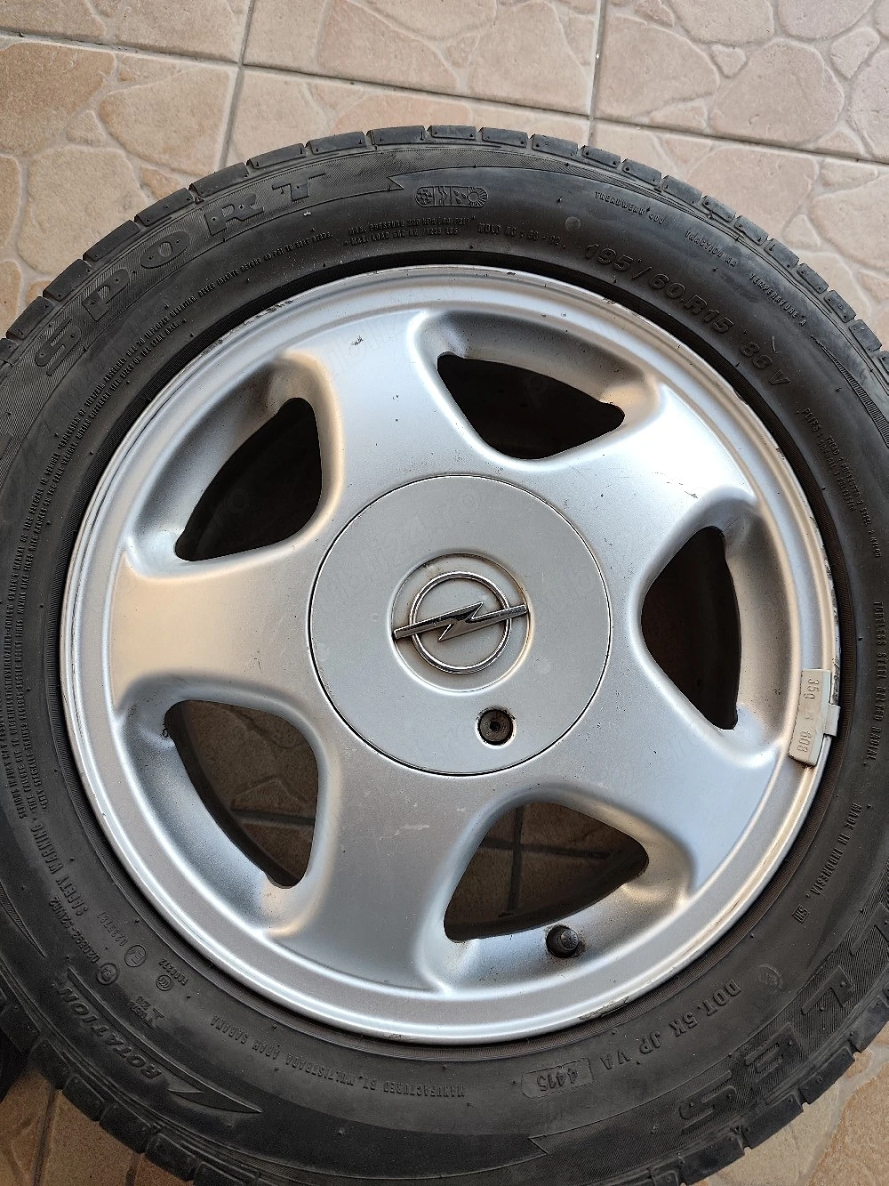 Set 4 jante + cauciucuri vară 195/60 R15 – 4 prezoane
