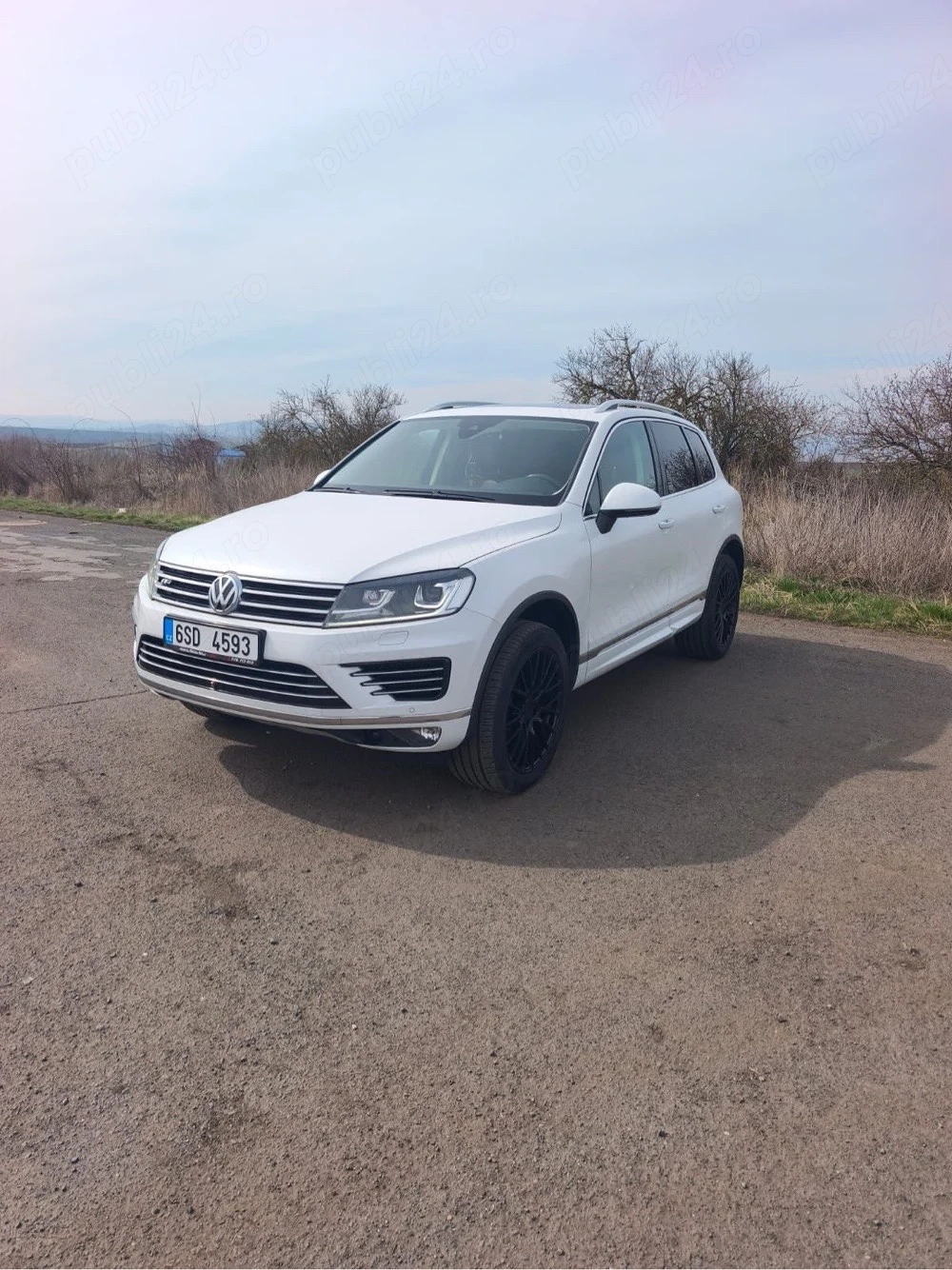   Volkswagen Touareg R-Line Exclusive 3.0 TDI V6 4Motion   2017   FULL   PNEUMATIC   ACC   360 