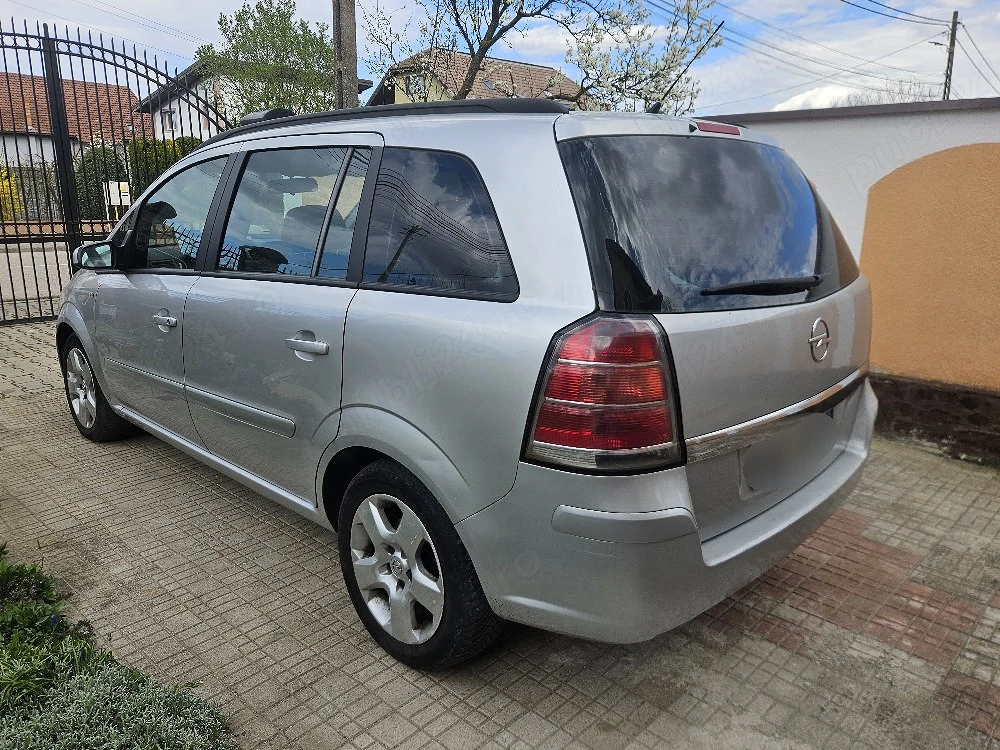 Opel Zafira 1.9 fiesel 7LOCURI 