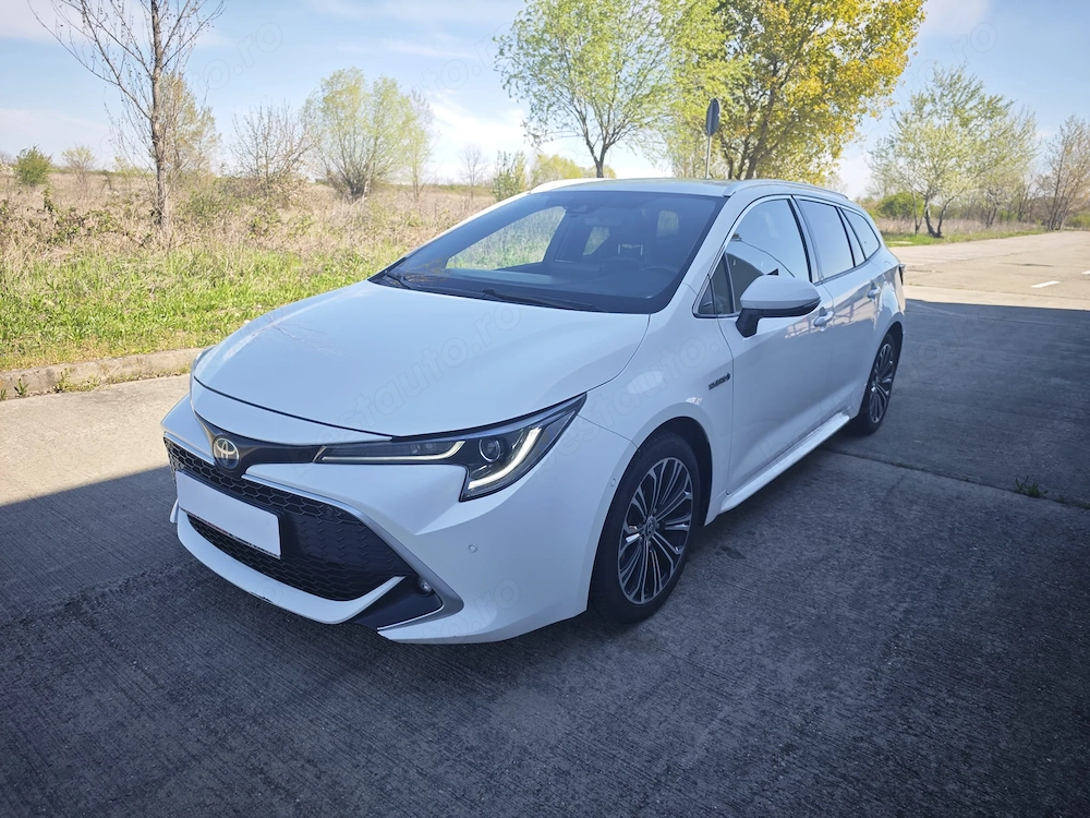 Toyota Corolla 1.8 HYBRID  TS Exclusive interior Negru, automata , 122 cp , 2020