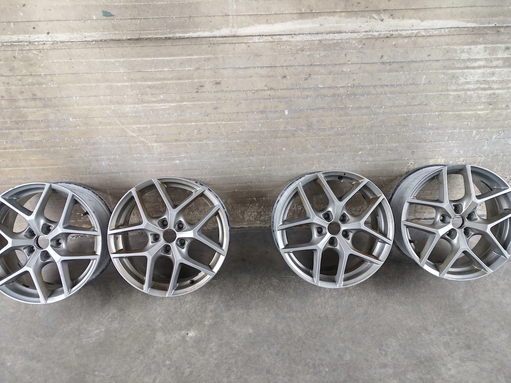 Jante Borbet 17'.   5x108