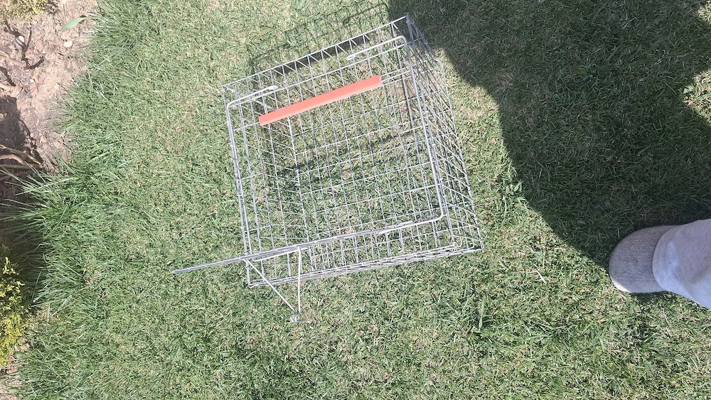 Vând cușcă de animale