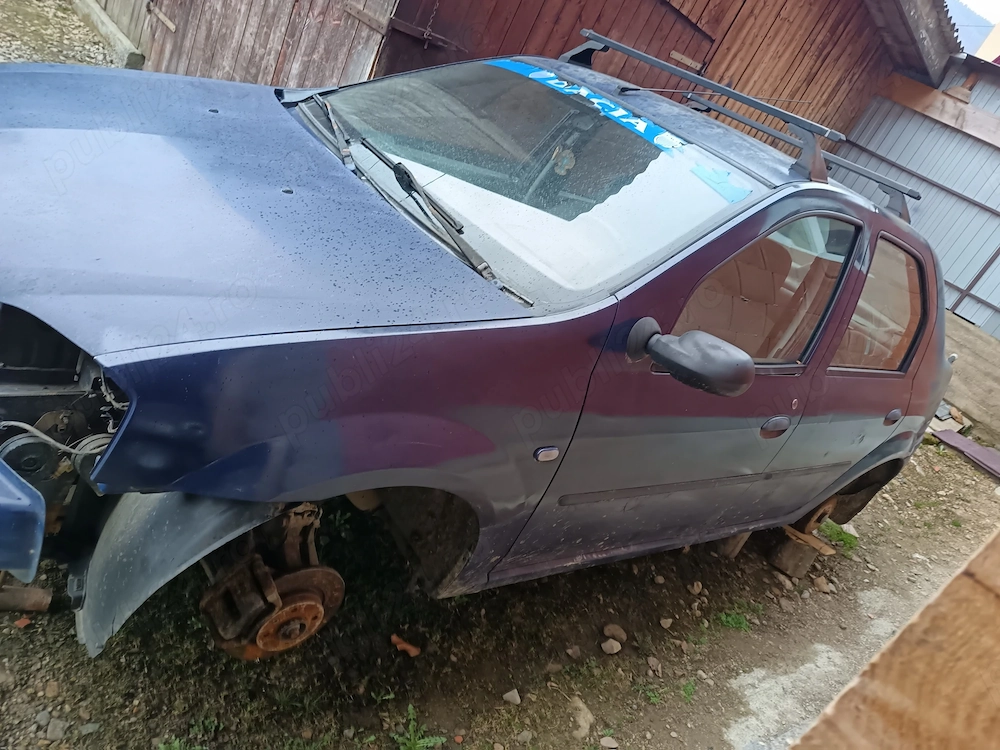 Dezmembrez Logan (fostă mașină de câmp fără acte) an 2007 motor 1.4 MPI 