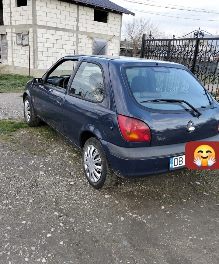 Vând ford fiesta 