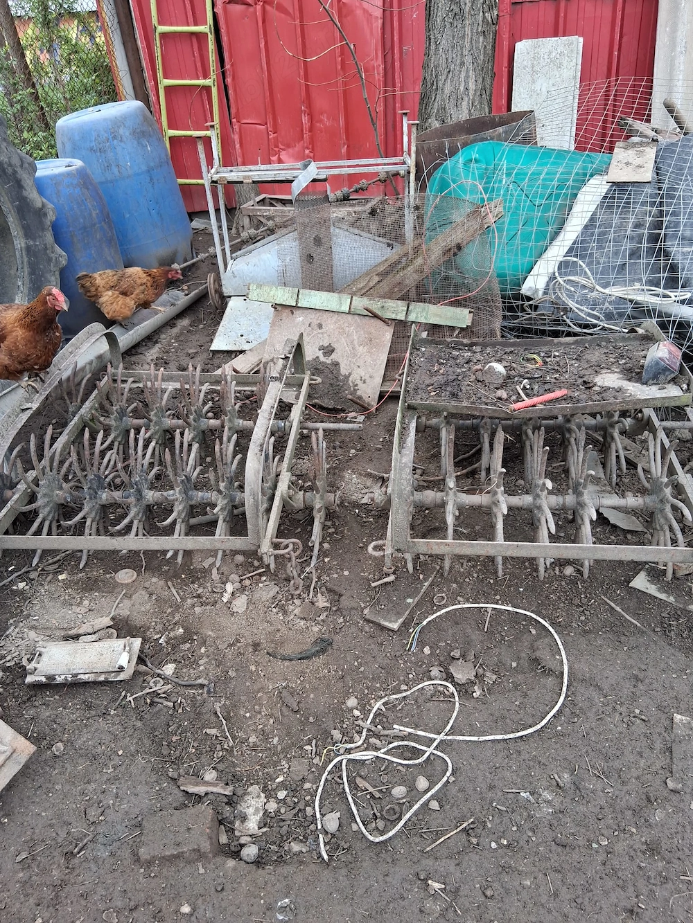 Vând sapă rotativă cu 3 secții 