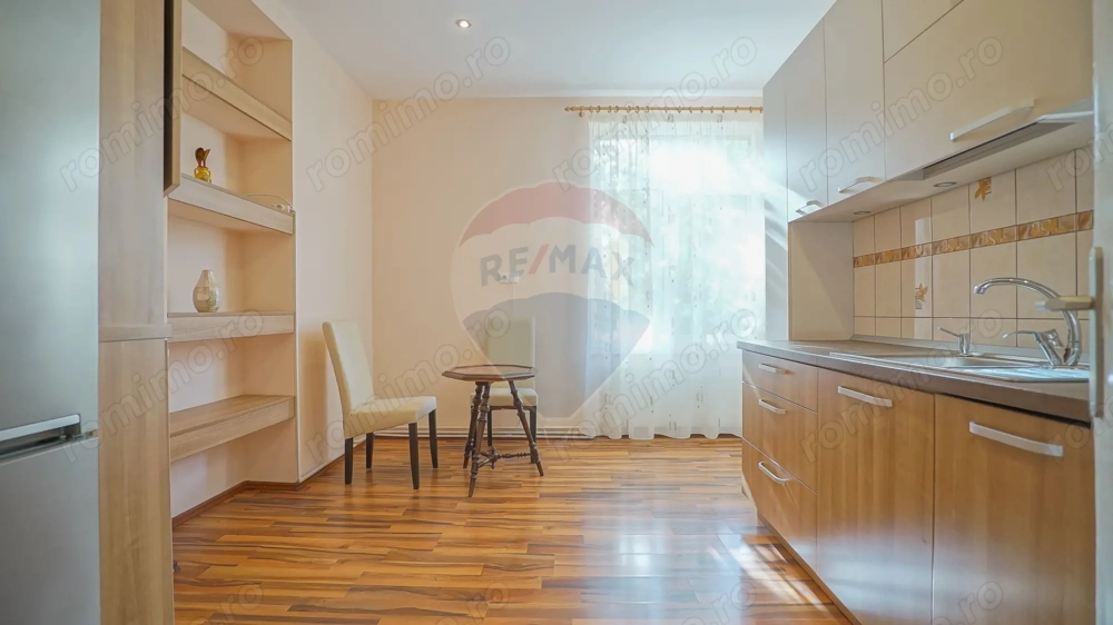 Apartament cu 3 camere de închiriat zona centrala Maior Cranta
