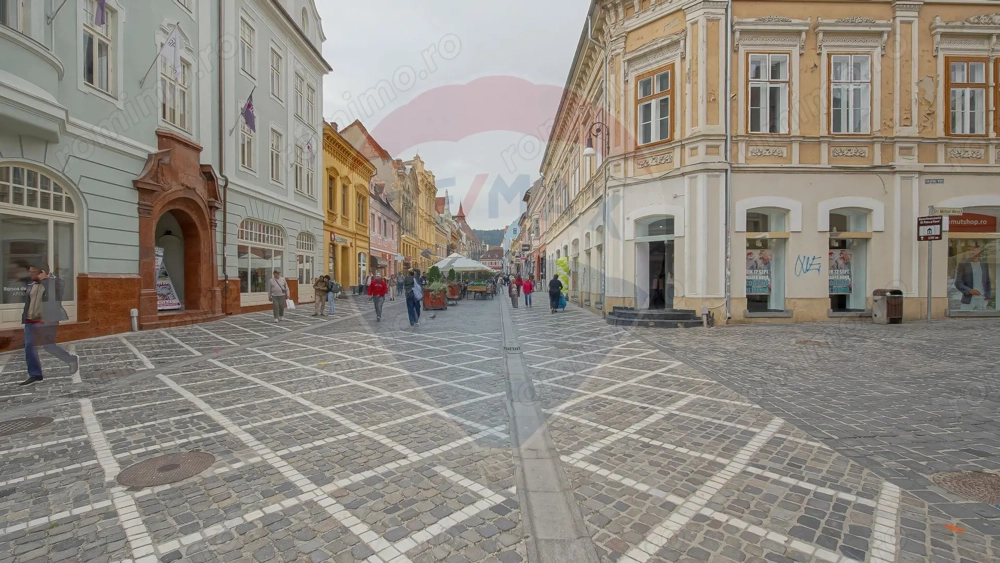Apartament 3 camere si două băi, Str Republicii, Centrul Istoric