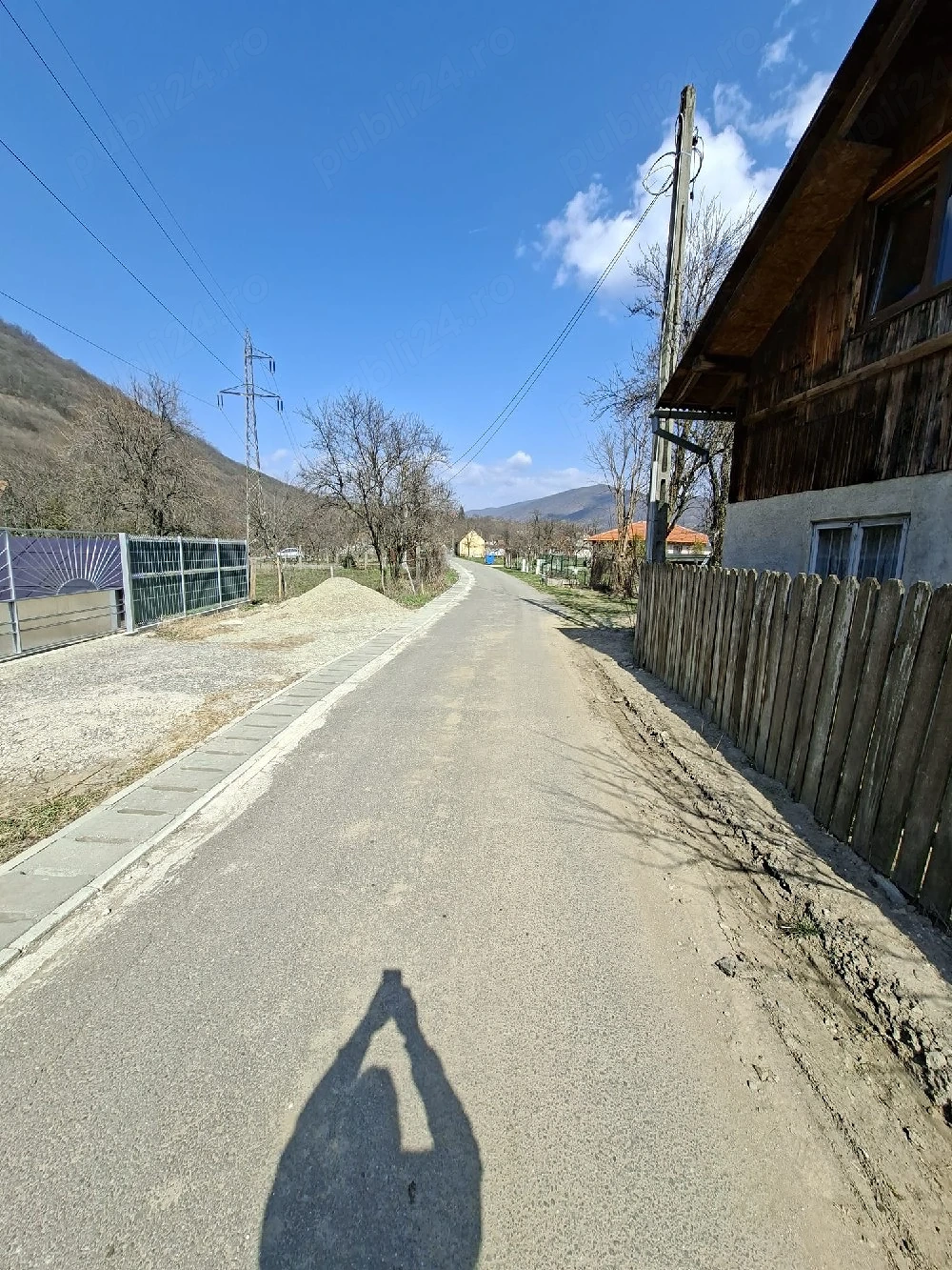 Proprietar,Ocazie, Langa Gara Herculane, Teren pt Casa,1025 mp ,FS 25 m,Pret 24 E mp Neg
