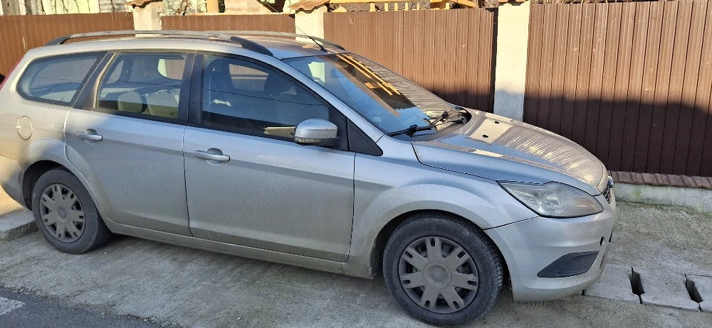 Vând Ford Focus