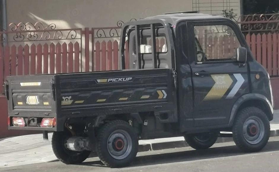 Cvatriciclu electric