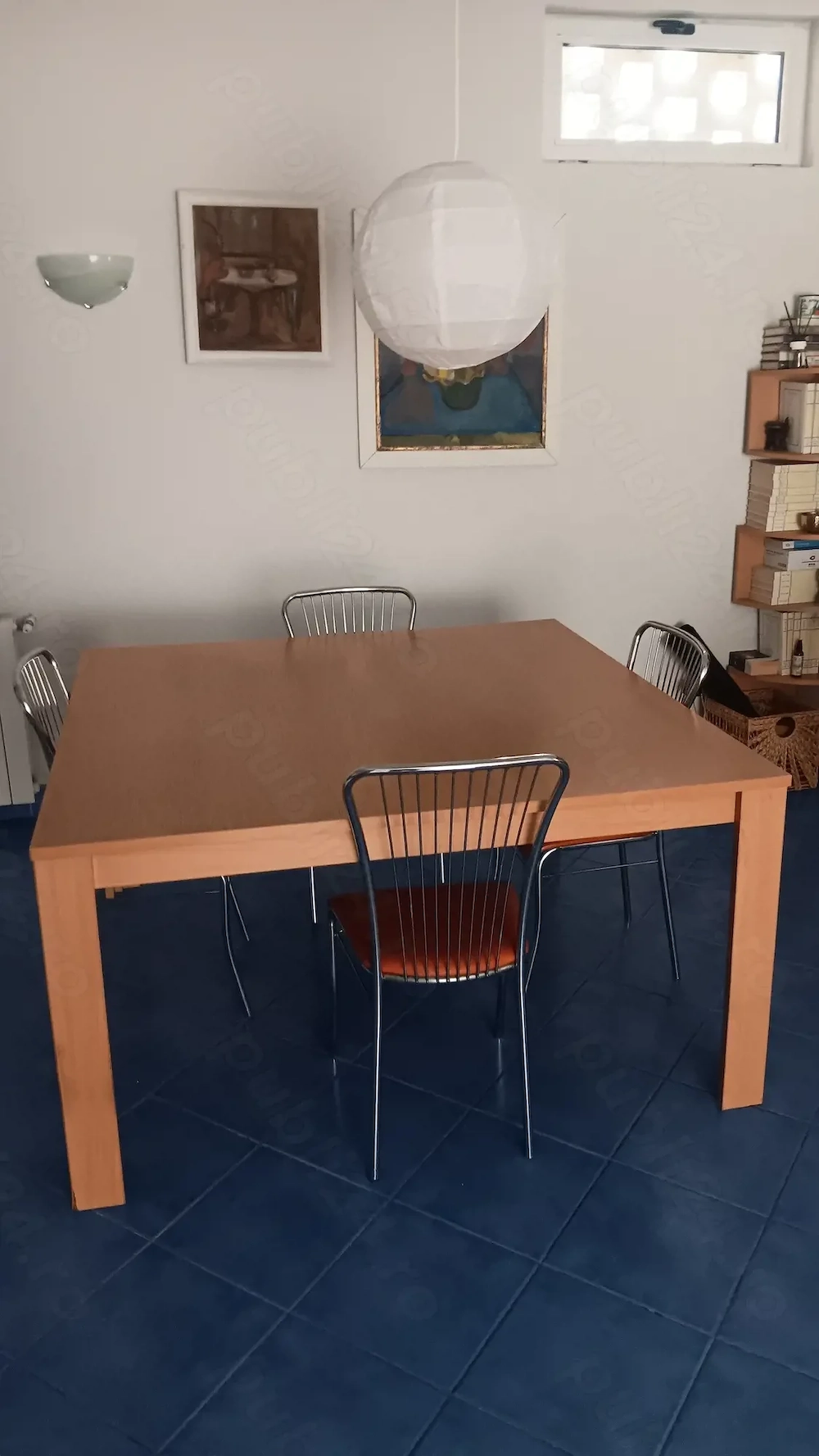 Masa sufragerie cu 8 scaune, 300 lei masa și 50lei scaun