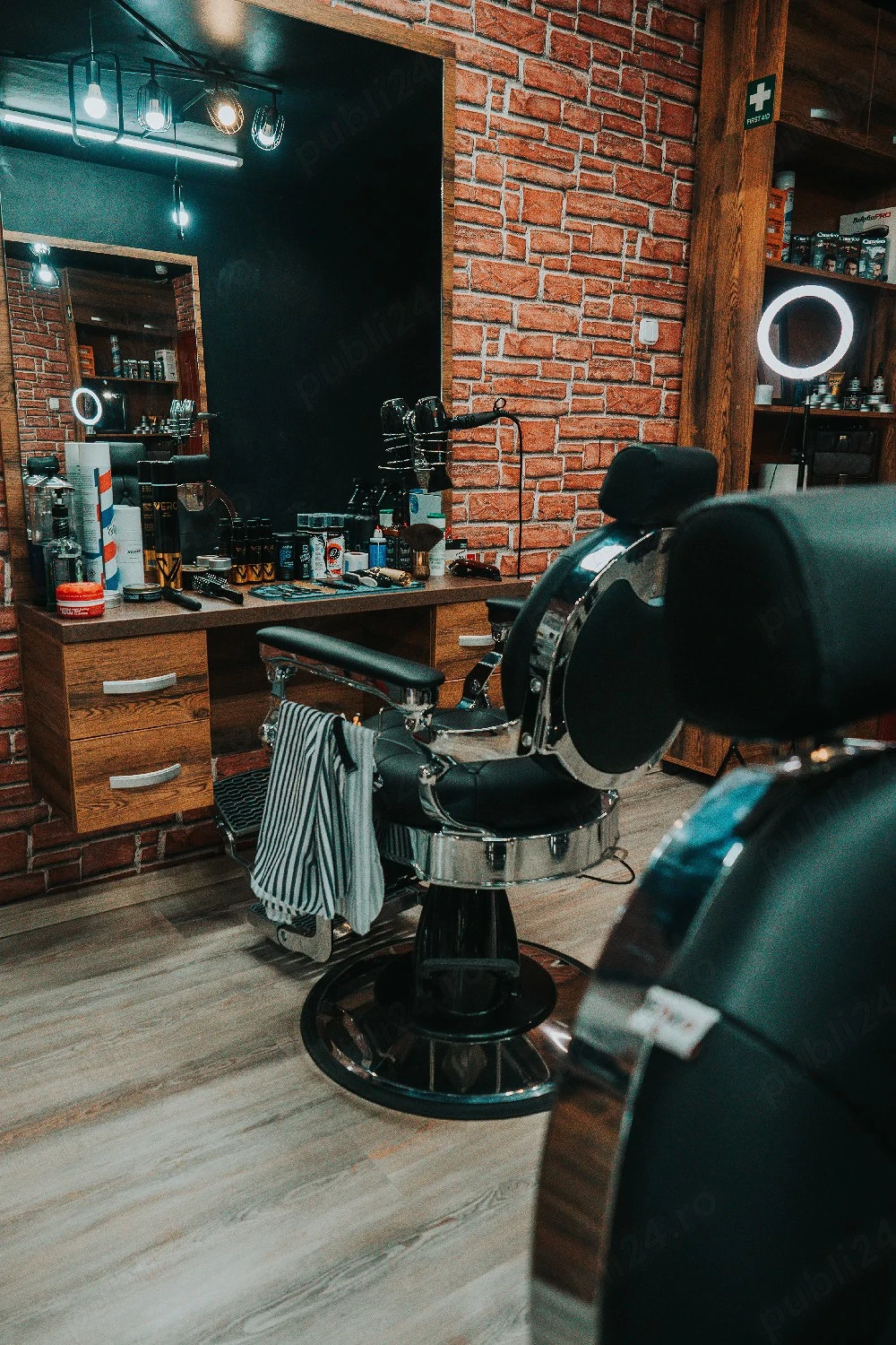 Angajam frizer cu experienta minim 2 ani