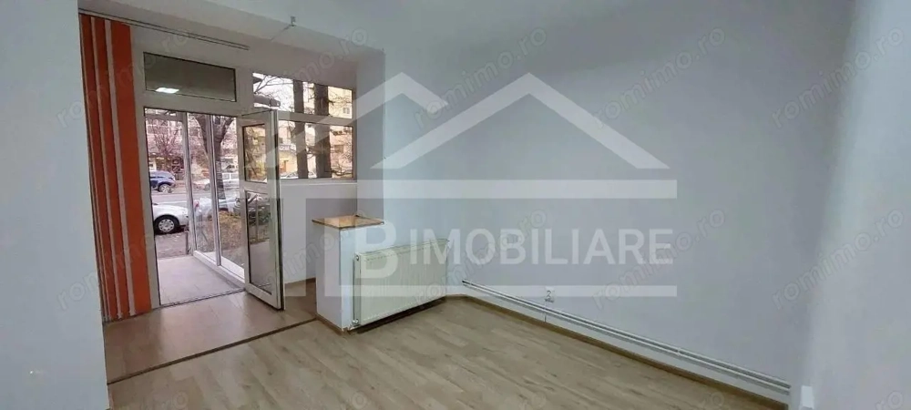 Spatiu comercial, 40 mp, Zona Poli 2