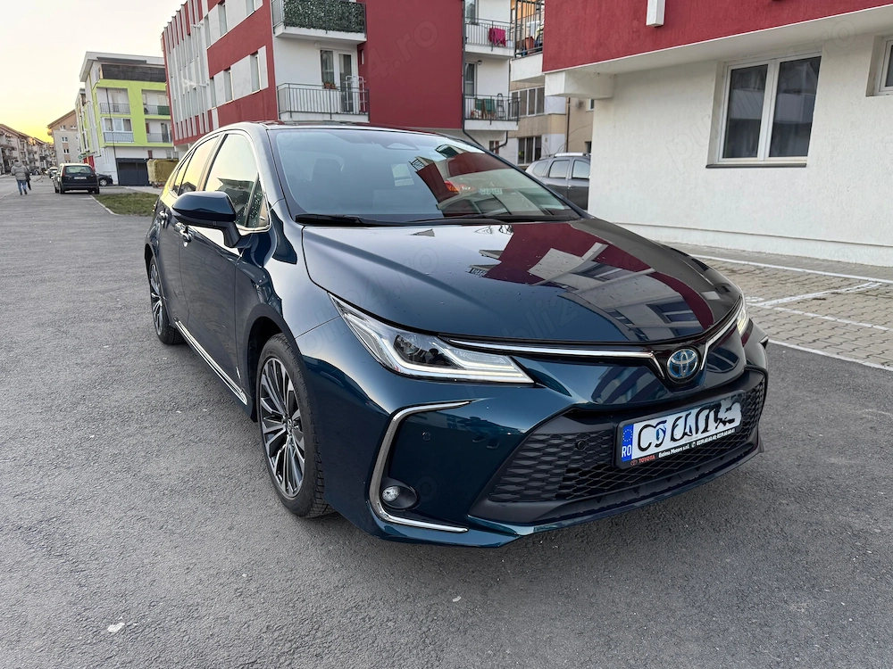Toyota Corolla Hybrid 1.8 Dynamic , 9000km