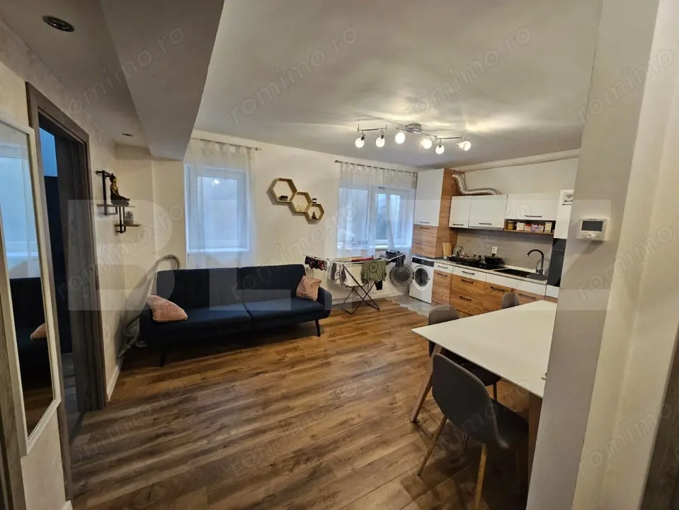 Apartament cu 3 camere, 51 mp, zona Teilor