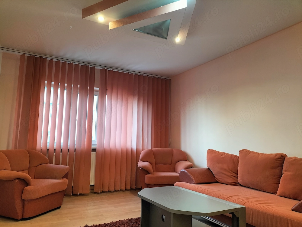 Închiriez apartament, 3 camere, etaj 1, zona Robea.