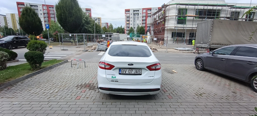 Vând Ford Mondeo hybrid+ gpl