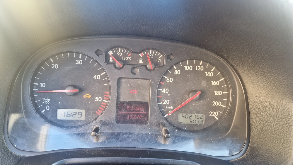 Vând Golf 4 ,motor 1.9 ALH  din 2001