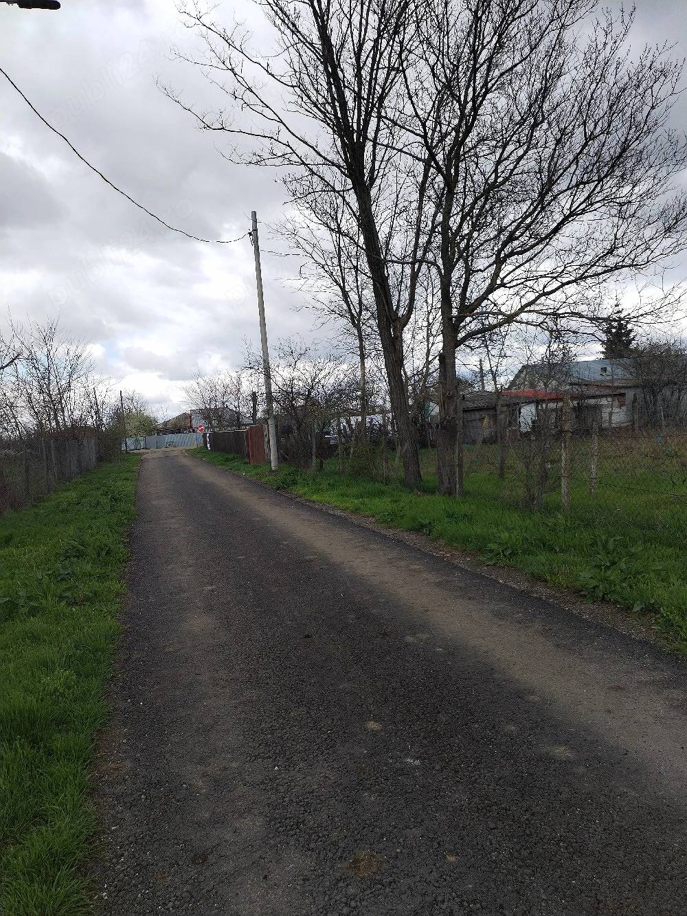 Vând teren intravilan în comuna Baleni 