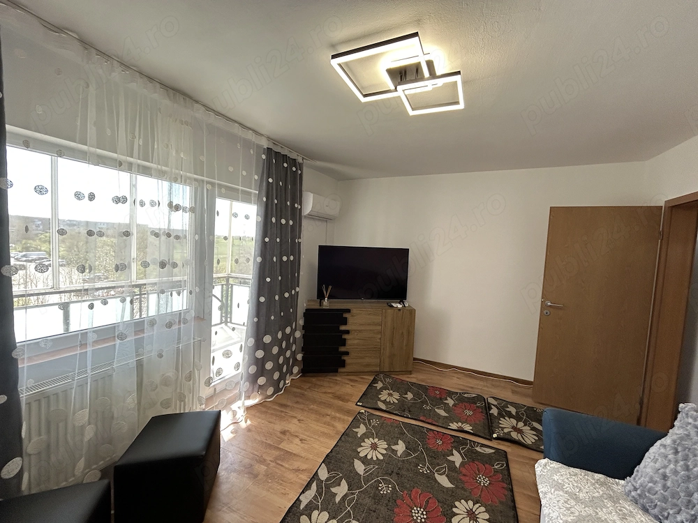 Inchiriez apart.1 cam in Micalaca,Orizont,modern,cu centrala proprie,et.3 din 4.