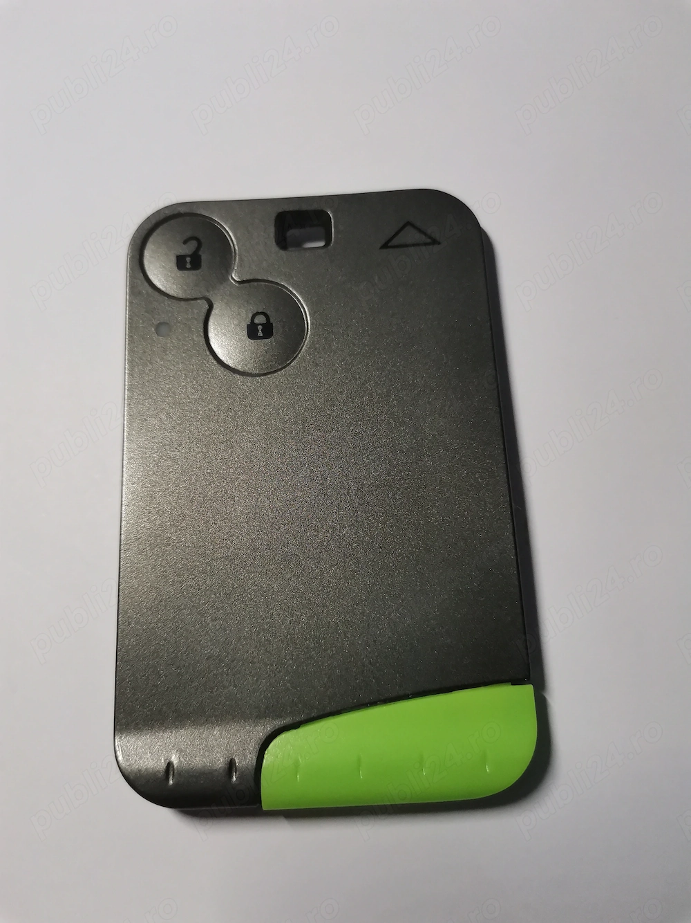 Carcasa cartela Renault cu 2 butoane si lama