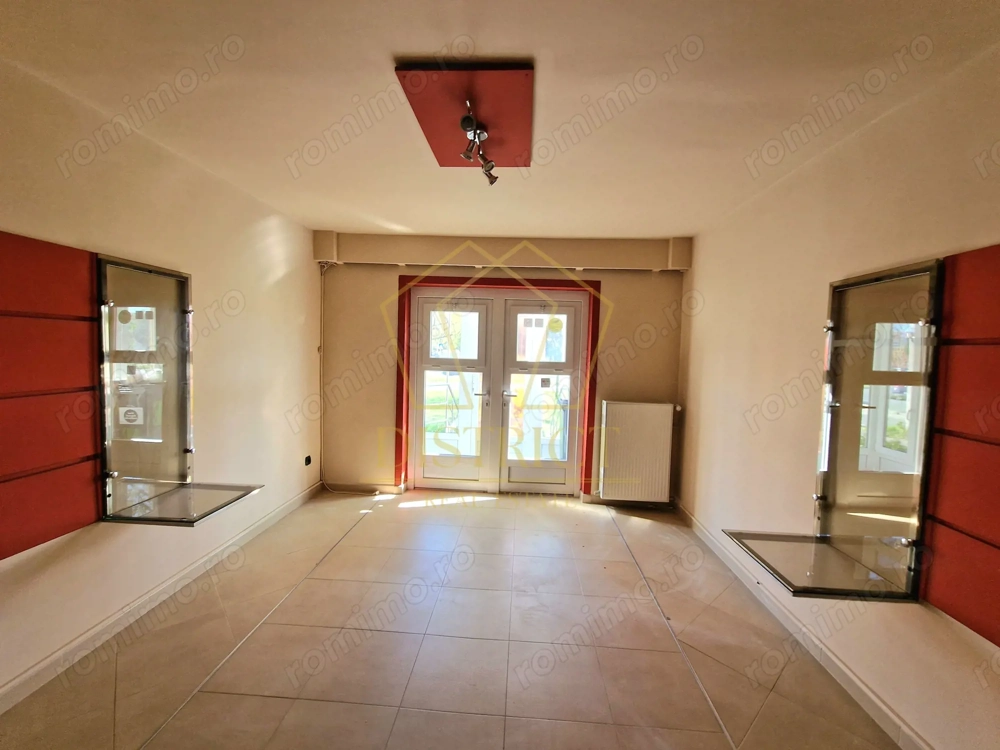 Spatiu comercial cu 3 camere | Complexul Studentesc | Olimpia-Stadion