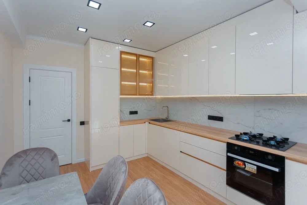  Apartamente 2 camere zona 